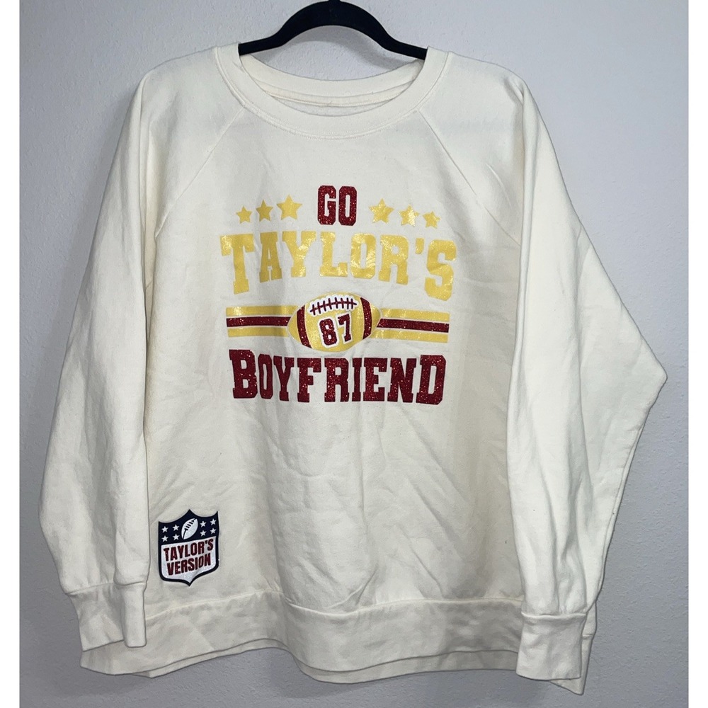 Go Taylor's Boyfriend Women's Sweatshirt Size XL—See‎ Measurements